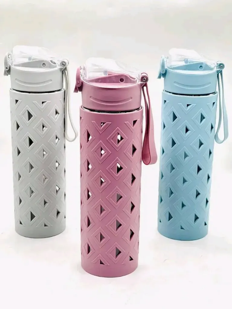 [Glass Water Bottle with] Glass Water Bottle with Silicon Sleeve (550Ml) | Airtight Lid | Leak Proof | Silicon Cap | Fridge Water Bottles for Home, Office & Gym -Pack of 01