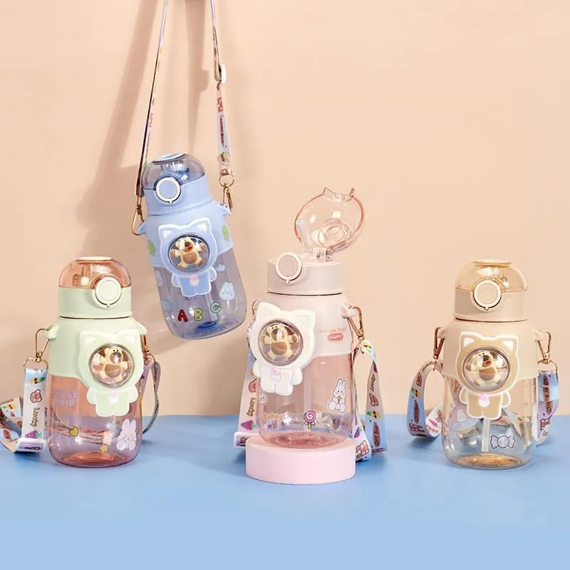 Plastic Kids Teddy hanging water bottle, 600 ml Pack Of 1