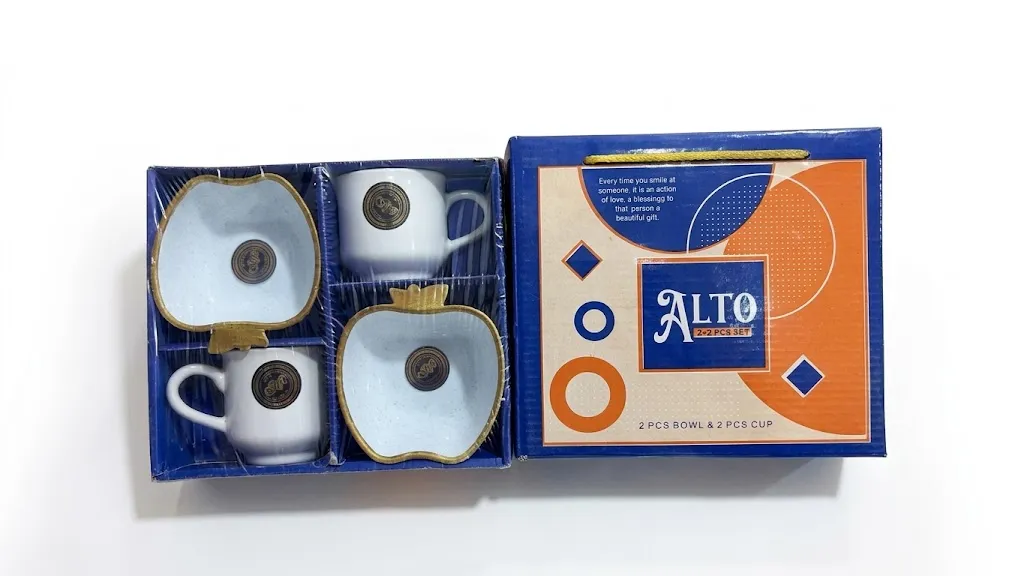 [Apple-Shaped Bowl Set, 2 Cups and 2 Bowls] Gift Item Alto Coffee Cup and Apple-Shaped Bowl Set, 2 Cups and 2 Bowls, White and Gold Trim