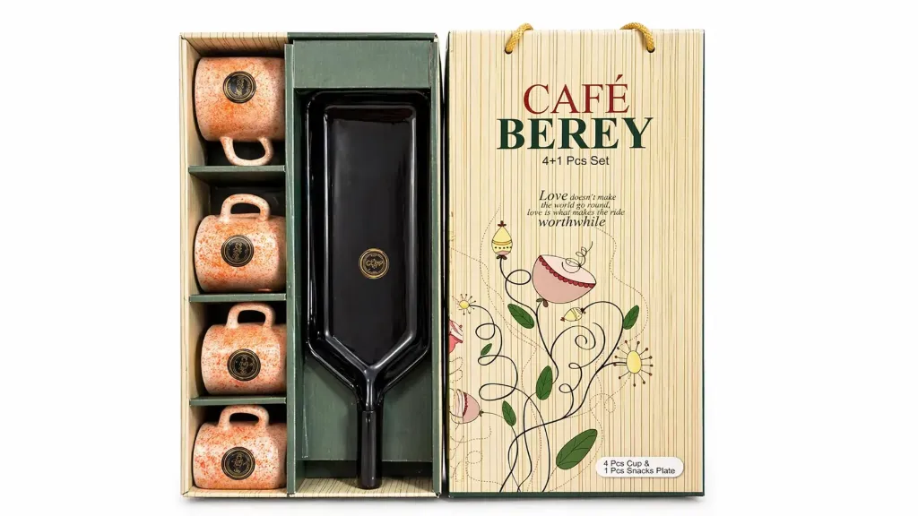 Café Berry Crockery 4 Cup 1 Trey Set